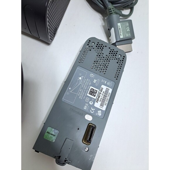 Microsoft Xbox 360 Elite Console Bundle Controllers Power Supply Cables Kinect - Picture 9 of 15